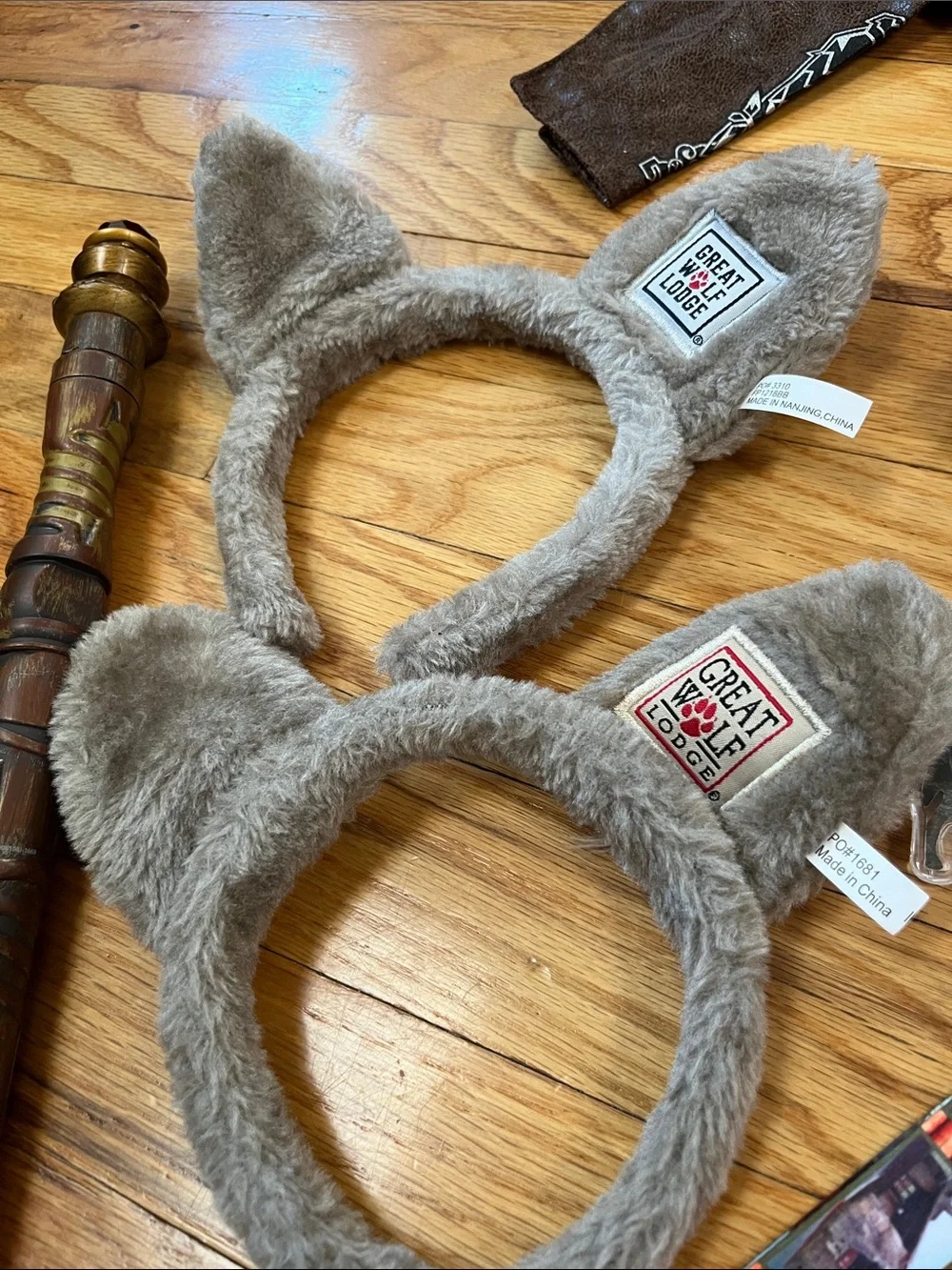 Great Wolf Lodge Brown Pouch, Wands, and accessories